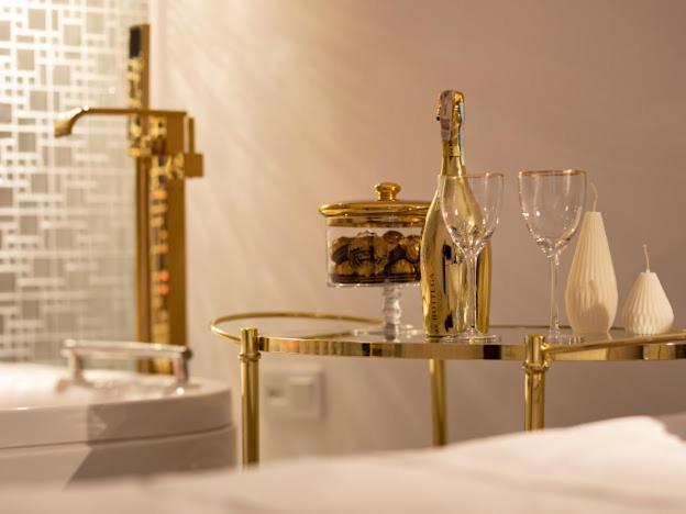 Apartament Gold Sauna&Jacuzzi Kolobrzeg Luaran gambar